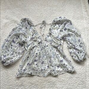 Express Floral Puff Sleeve Top - White and Purple Size S New NWT